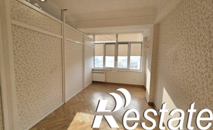 4-комн квартира проспект Амет-хана Султана, 37 кА,  д. 37 кА