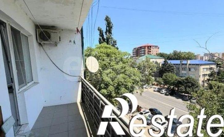 3-комн квартира проспект Гамидова, 10,  д. 10